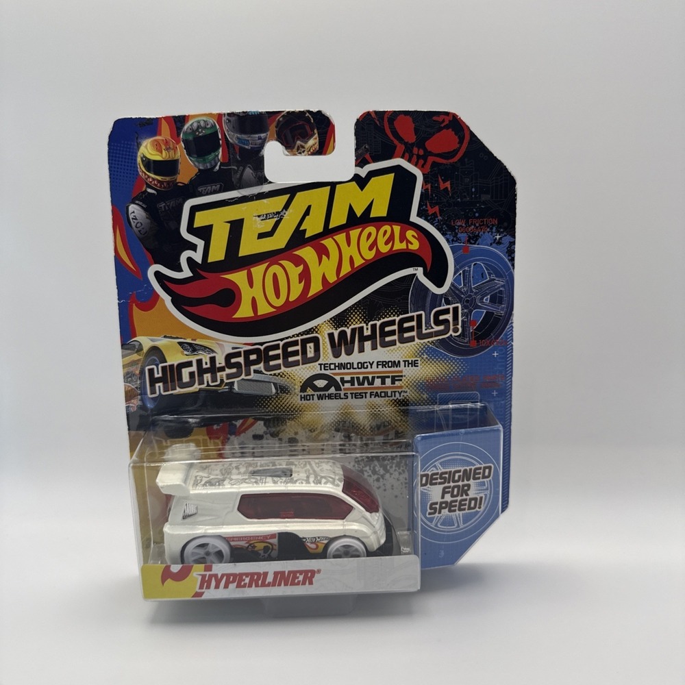 Team Hot Wheels 2011 Hyperliner with High Speed Wheels Unopened